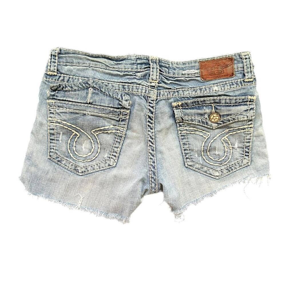 BIGSTAR LIV Distressed Light Wash Cut Off Jean Shorts -‎ 31